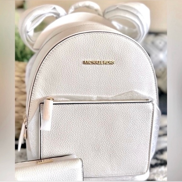 NWTMichael Kors Adina Medium Pebbled Leather Backpack - Picture 2 of 8